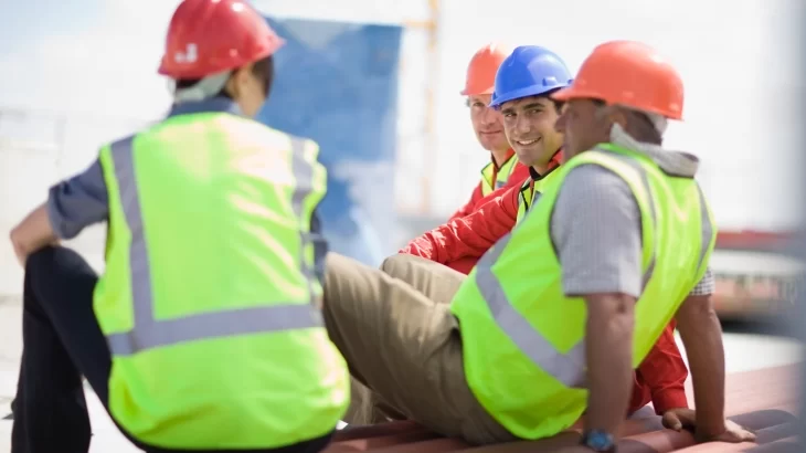 Daily Huddle Meetings: Ideas Your Construction Team Will Never Forget